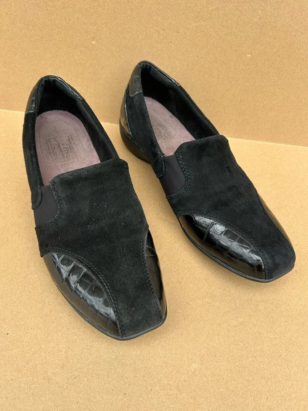 Clarks Noreen Everyday Shoes slip on Loafers 8.5 Black Women’s Suede shoes Croc